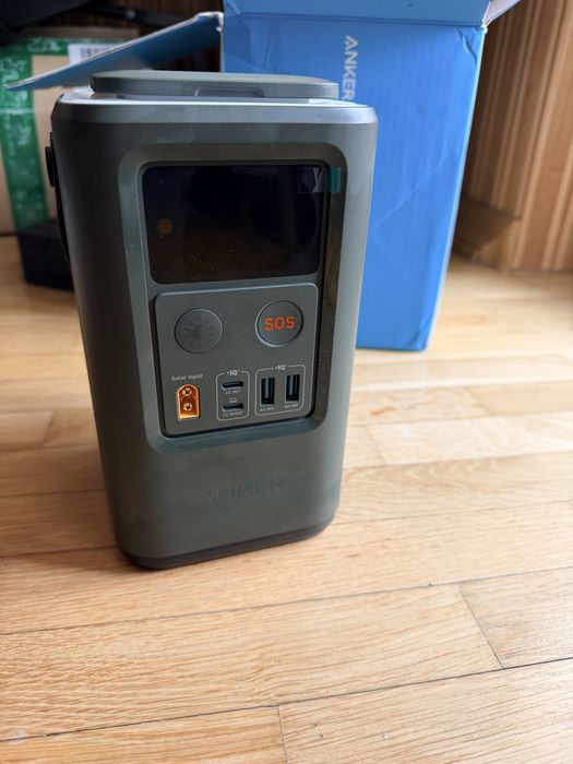 Павербанк anker