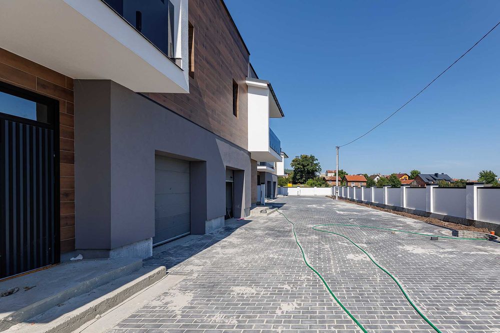 Продаж котеджів в Сокільниках біля озера Козацька рада