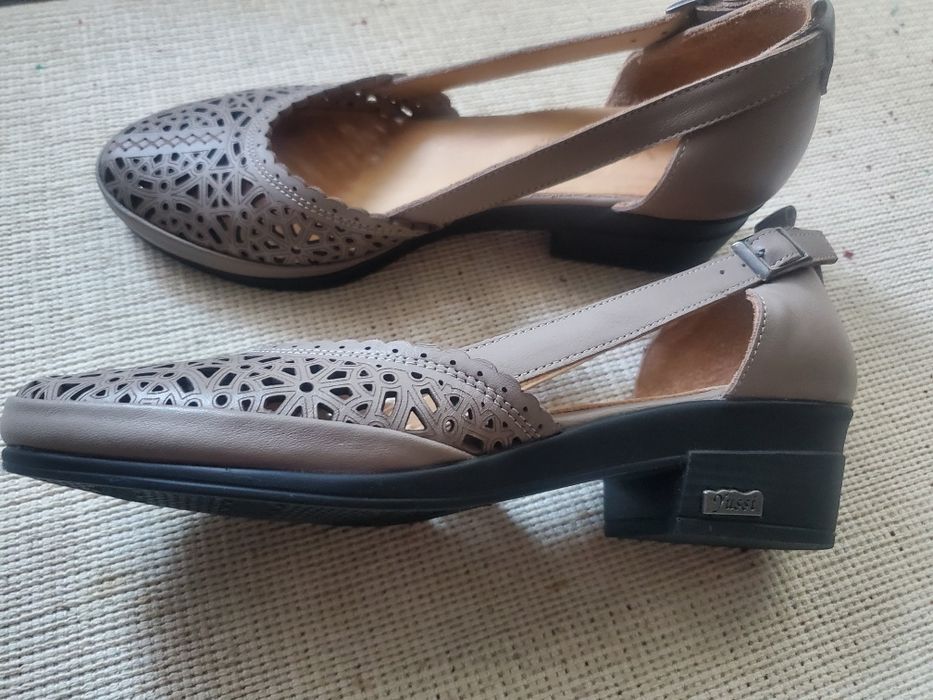 Туфлі кожані р 39.