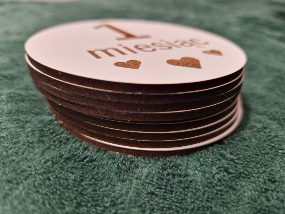 Tabliczki do zdjęć dla dzieci miesiące