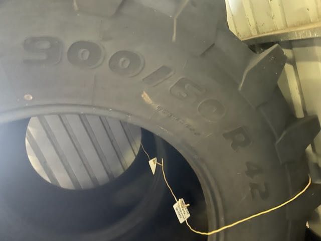 Opony 900/60/42 Trelleborg TM900