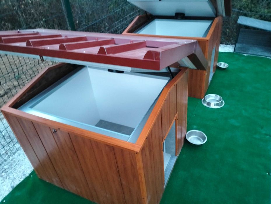 Abrigos para animais de estimação com ventilação, ar frio ou quente