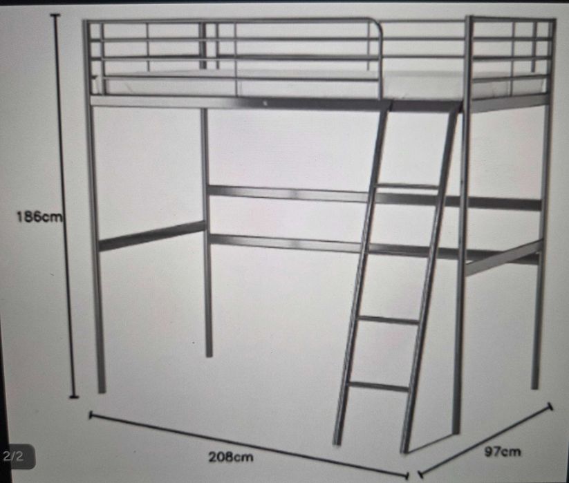 Cama elevada cinza