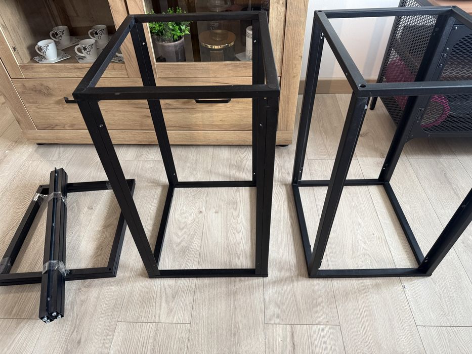 Ogłoszenie sprzedaży: Półki loftowe metalowe – 3 sztuki + 6 szyb