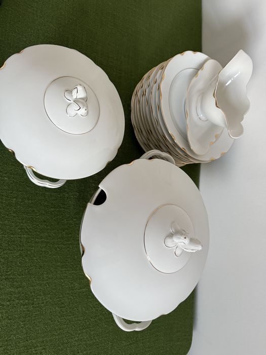 Duży zestaw obiadowy że złoceniami porcelana