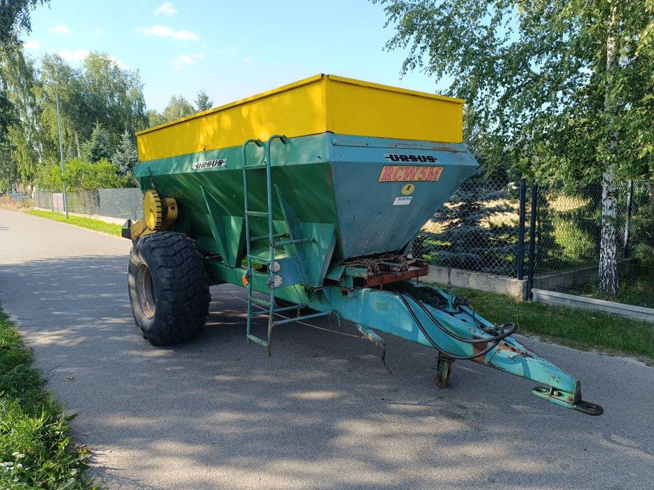 Rozsiewacz wapna RCW Ursus Unia Bredal 10 ton