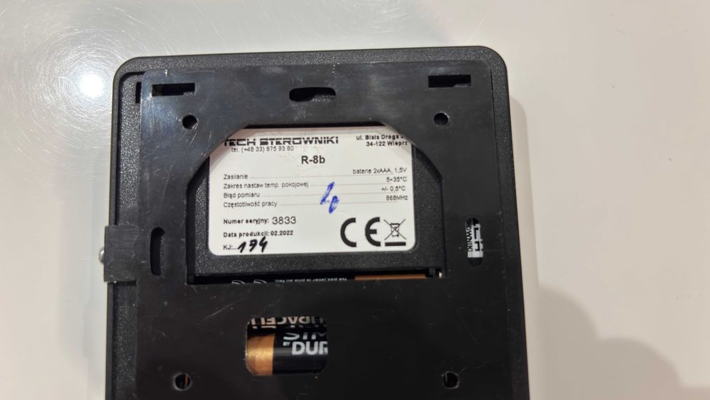 Bezprzewodowy sterownik pokojowy R-8b.