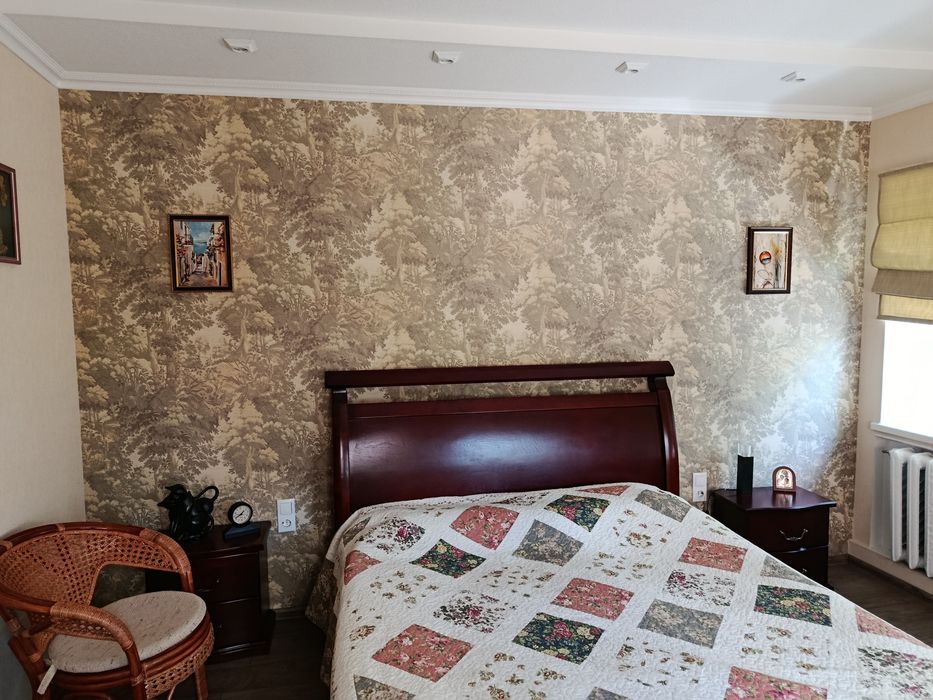 Продается дом в с. Новотроицкое на берегу природного водоёма