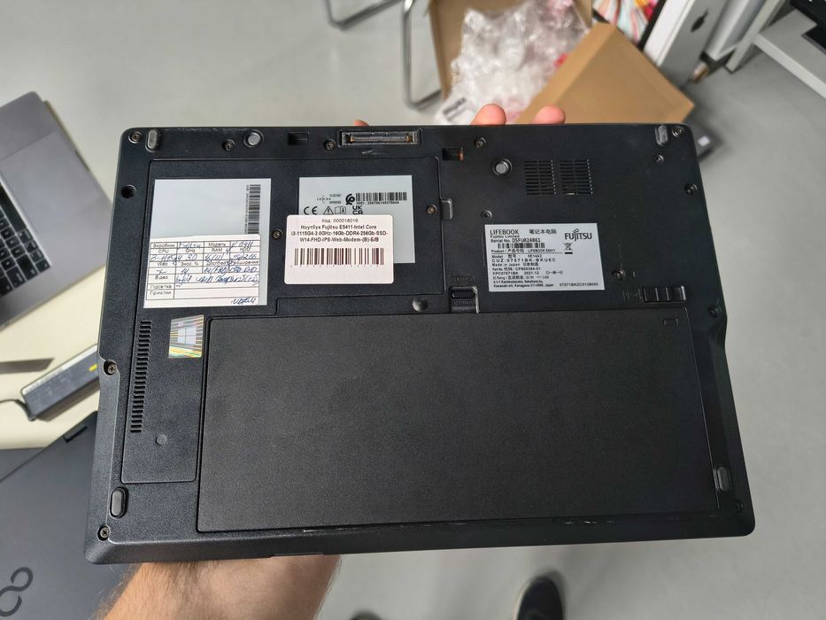 Сучасні під офіс Fujitsu E5411 (Core i3-1115G4/16Gb-DDR4-256Gb-SSD)