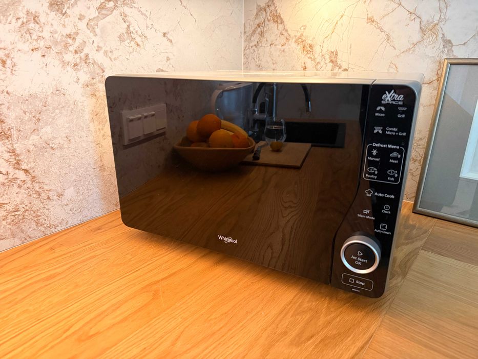 Mikrofalówka z grillem Whirlpool, piękna duża i zadbana