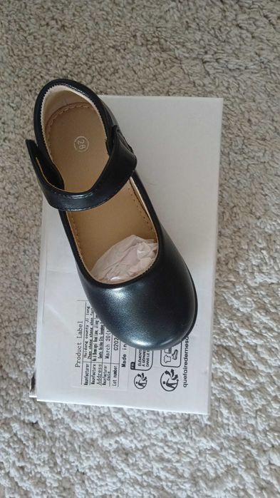 Sapatos de menina 26 novos e como novos