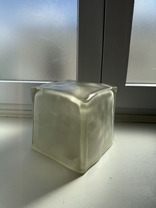 Lampka IKEA Iviken w kształcie kostki lodu B0012