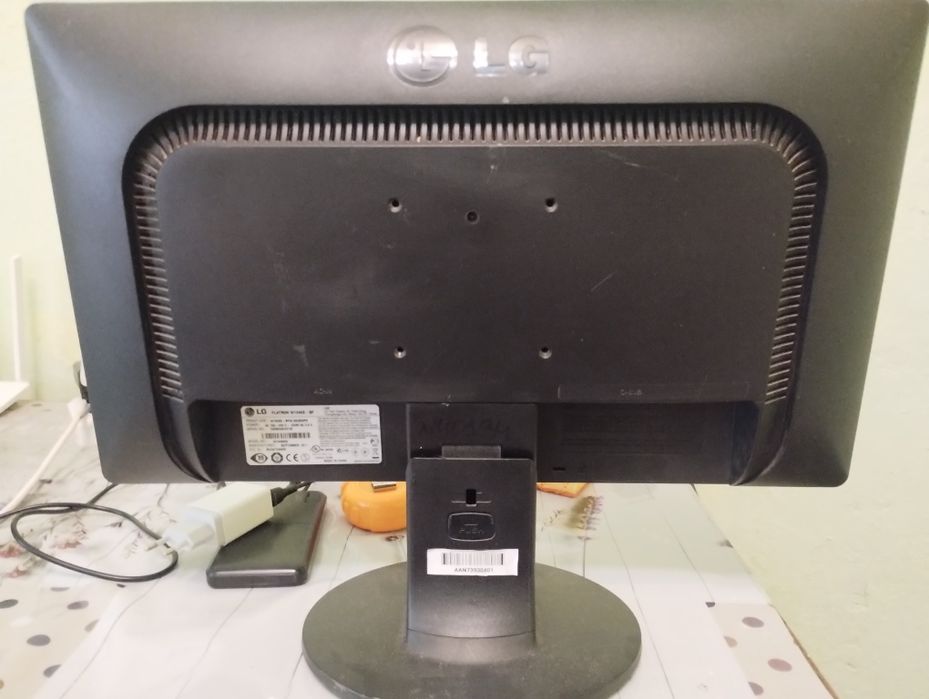 Монітор LG    ..