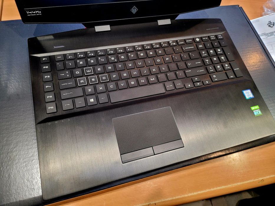 Laptop gamingowy HP OMEN 17-cb0000nw i7 / 16GB / SSD512 / RTX 2060 6GB 17"