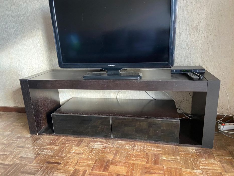 Conjunto Sala com Mesa extensível e cadeiras, Móvel TV e Armário wenge