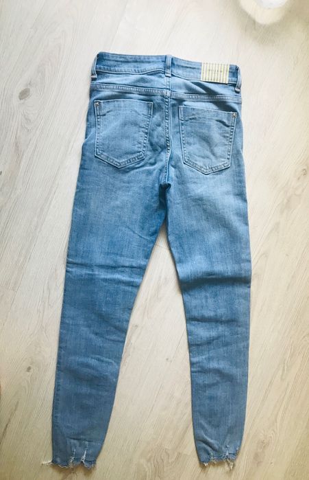 Zara dżinsy rurki r.34