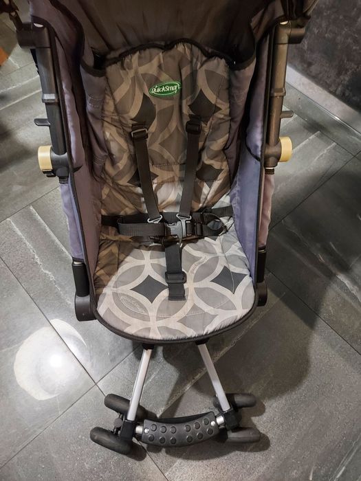 Wozek spacerowy Quick smart. Skladany do małych rozmiarów.