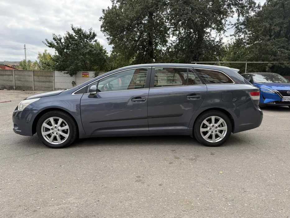 Toyota Avensis у відмінному стані