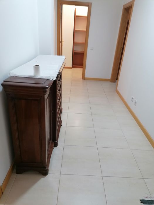 Alugo Apartamento T3