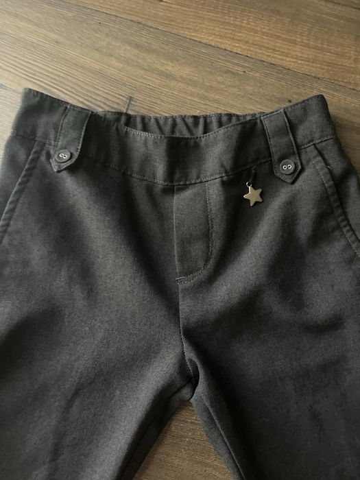 Eleganckie materialowe spodnie 104-110.  „17”