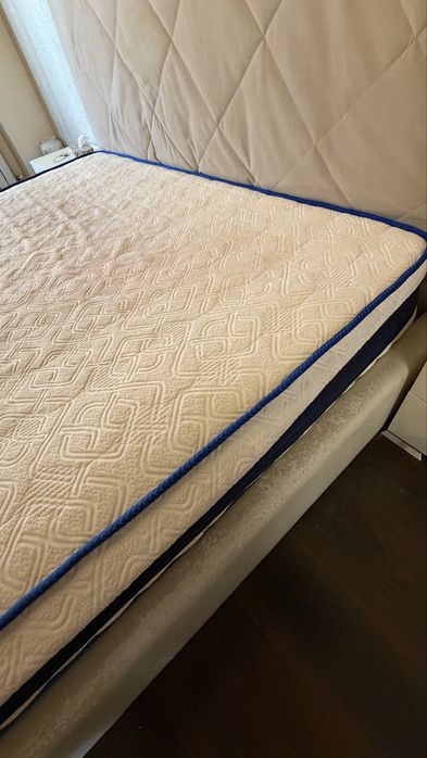 Продам кровать с матрасом