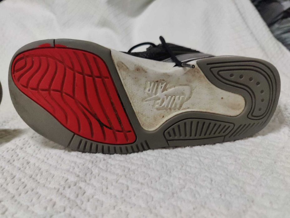 Sapatilhas Nike Air Jordan tam. 42.5 em muito bom estado.