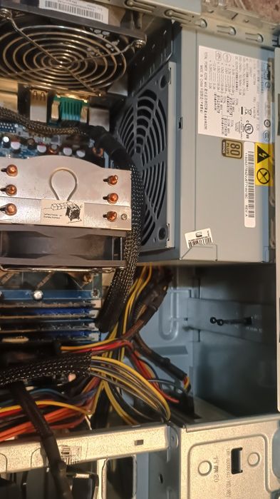 Super Komputer stacjonarny Think Station Lenovo! 6 rdzeni - 12 wątków