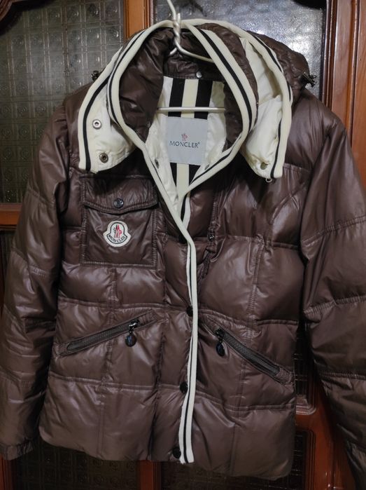 Куртка пуховик Moncler original XS розмір гарний стан