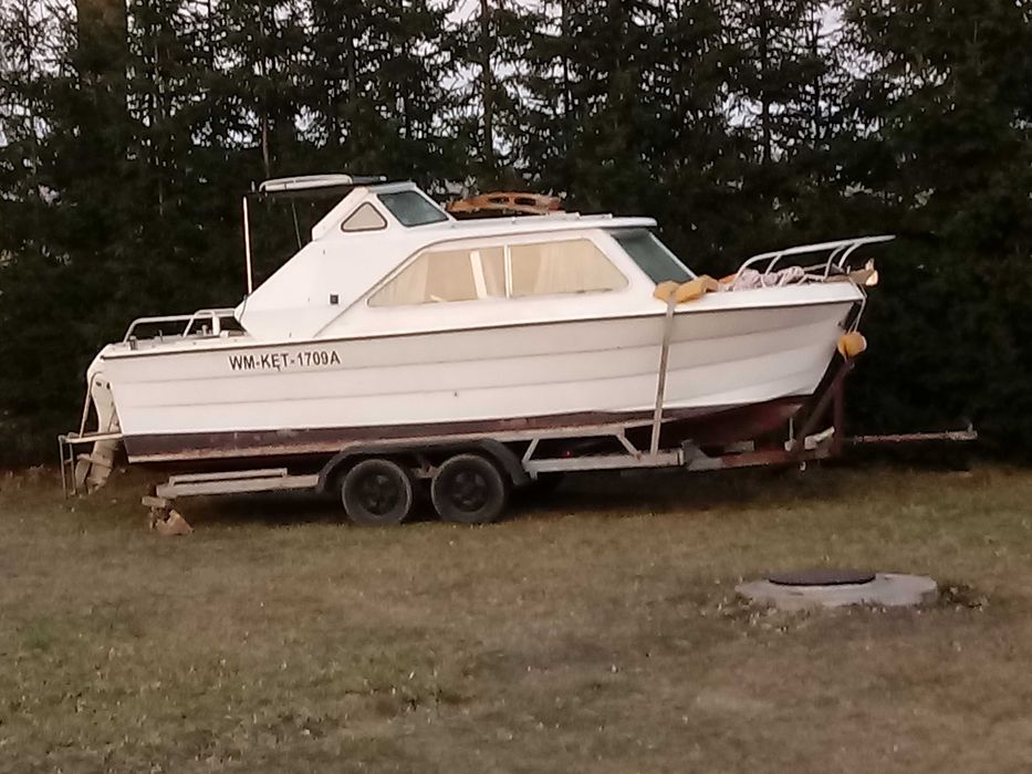 sprzedam jacht motorowy