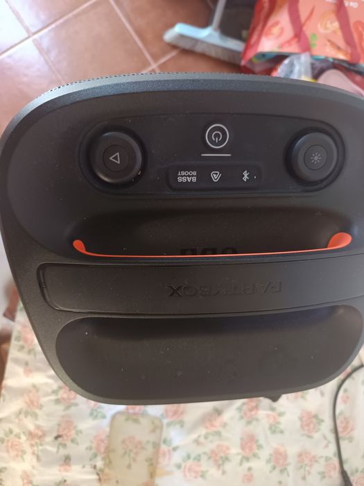 JBL Party Box 2 .