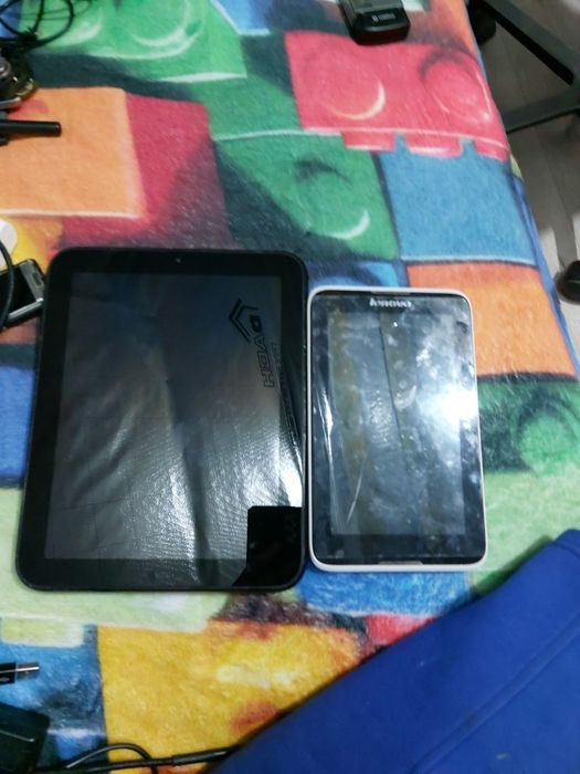 продам2 планшети HP та Lenovo на запчастини або під ремонт