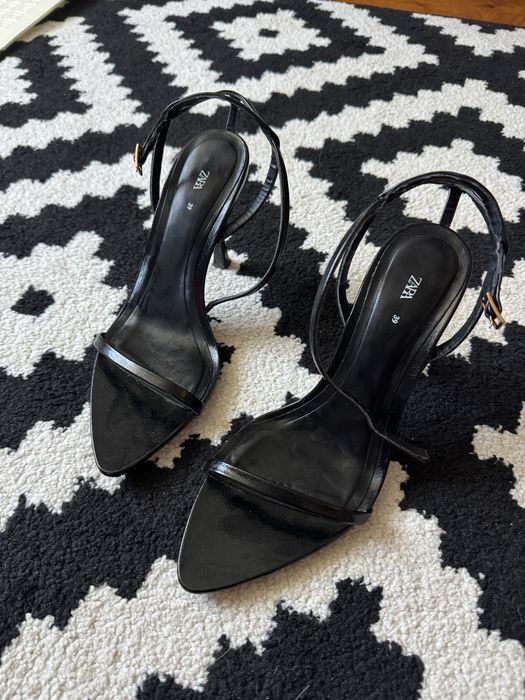 Босоніжки жіночі чорні zara 39