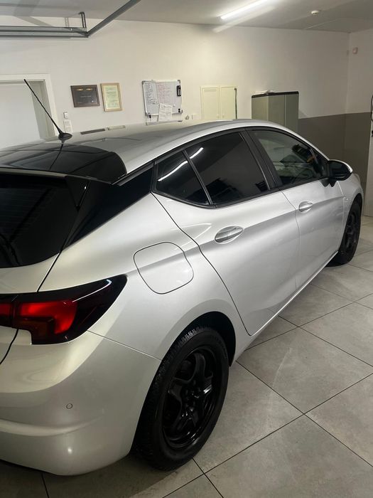 Sprzedam Ładnego  Opla astra k. 2020r