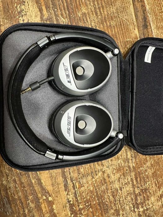 Słuchawki nauszne Bose Triport  plus case