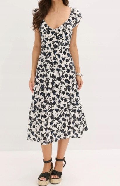 B.P.C sukienka midi letnia biała w czarno-niebieskie kwiaty r.48