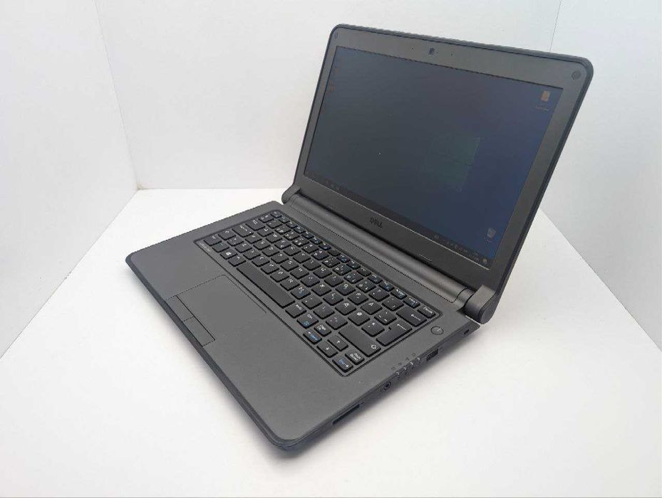 Ноутбук Dell Latitude 3350 Intel Celeron 3215U Ram:8gb SSD-120gb Intel HD Graphics 13.3" HD