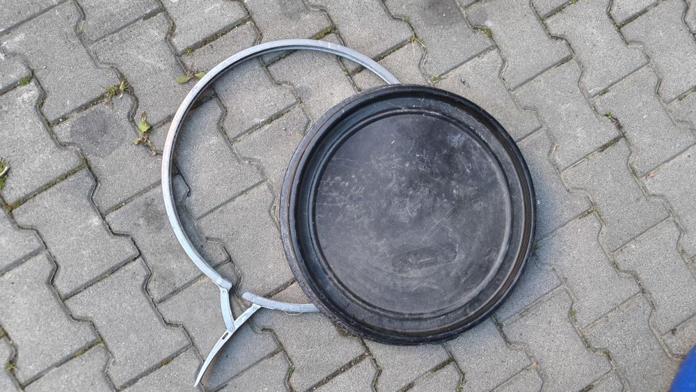 Beczka plastikowa 200l