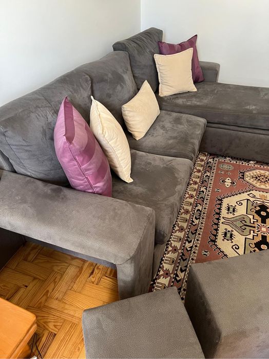 Sofa com chaise longue