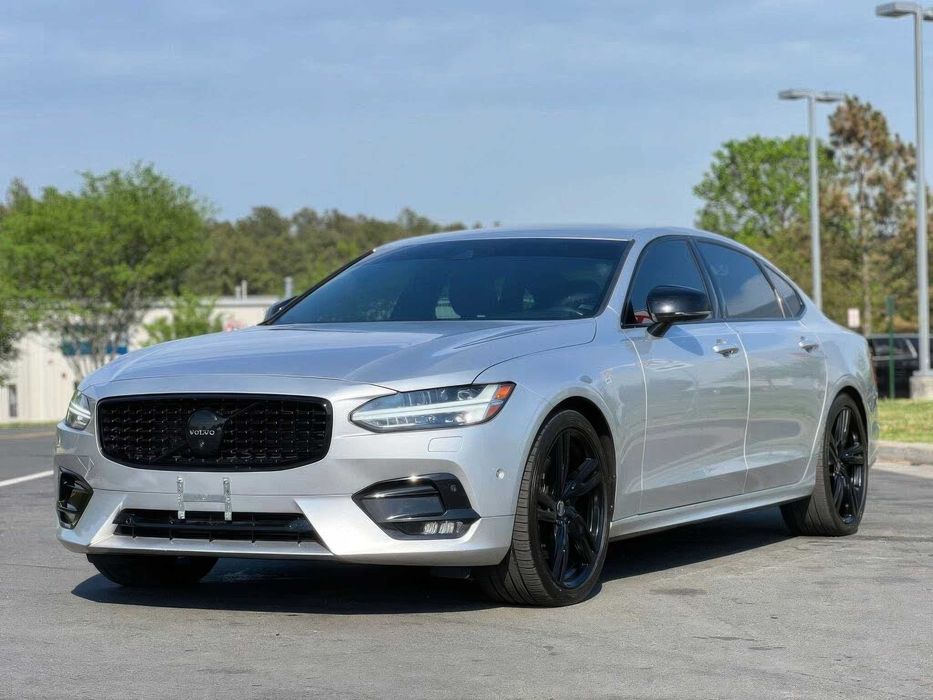 Volvo S90      2020