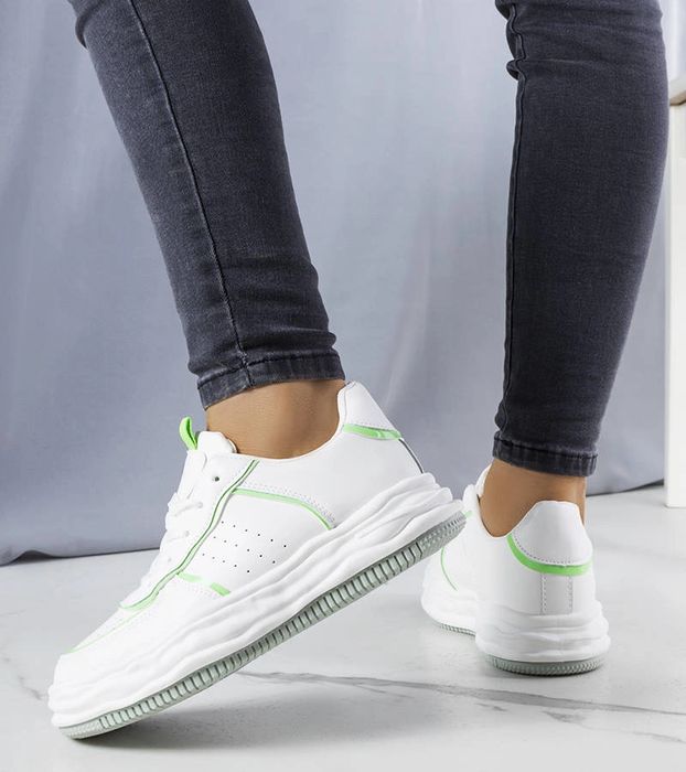 Białe sneakersy z zielonymi wstawkami Nettie