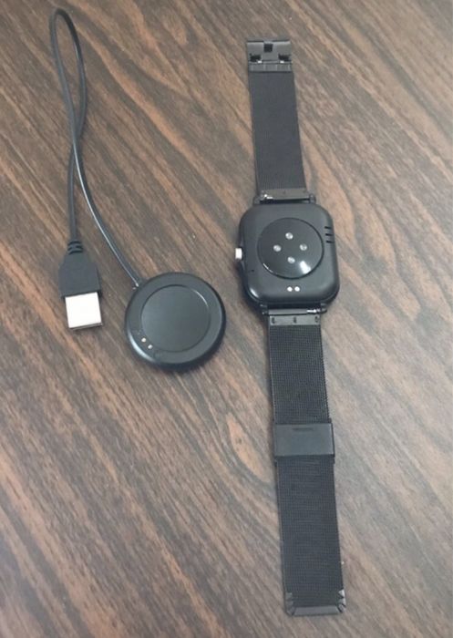Smartwatch preto + carregador magnético