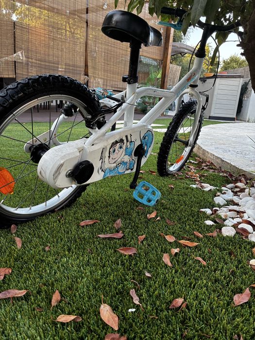 Bicicleta criança B’Twin roda 16” – Bom estado