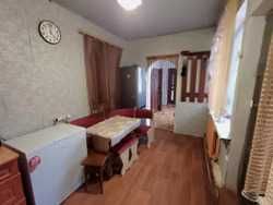 Продається 3-х кімнатна квартира у приватному будинку