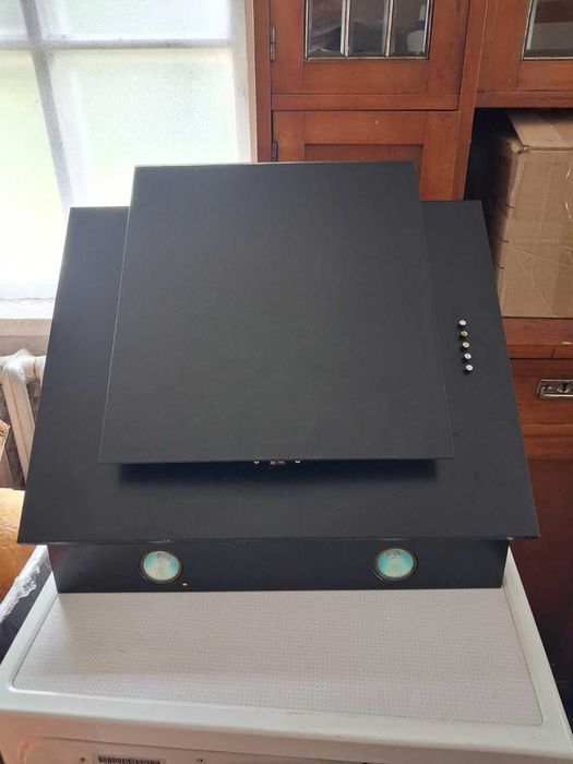 похилою кухонною витяжка Grunhelm GVN 220 B