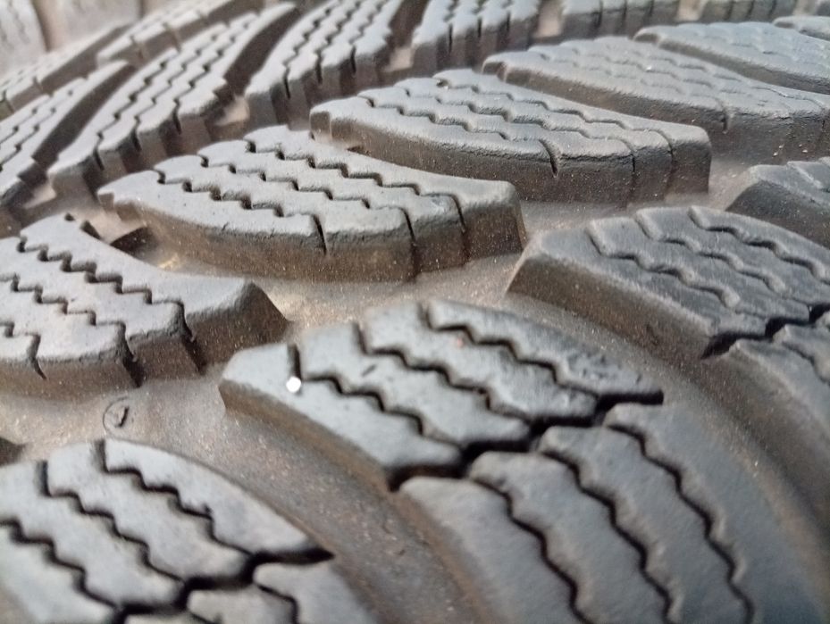 185.65.15 -.zimowe 300zl/4szt