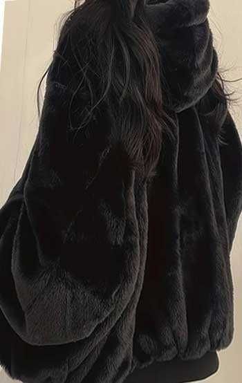 Casualowa kurtka bomberowa, w czarnym kolorze. rozmiar M. NOWA z metką