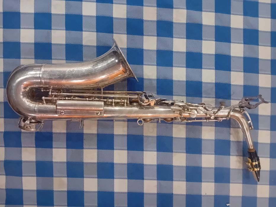 Saxofone Tenor Cadet Prateado (Com Mala e Acessórios)