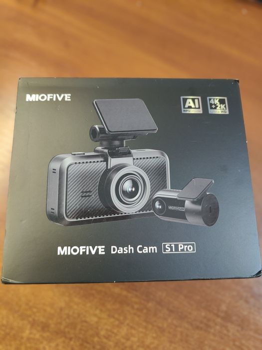 відеореєстратор MioFive 4K+2K, Wi-Fi, Bluetooth, GPS, SDкарта на 32 Gb