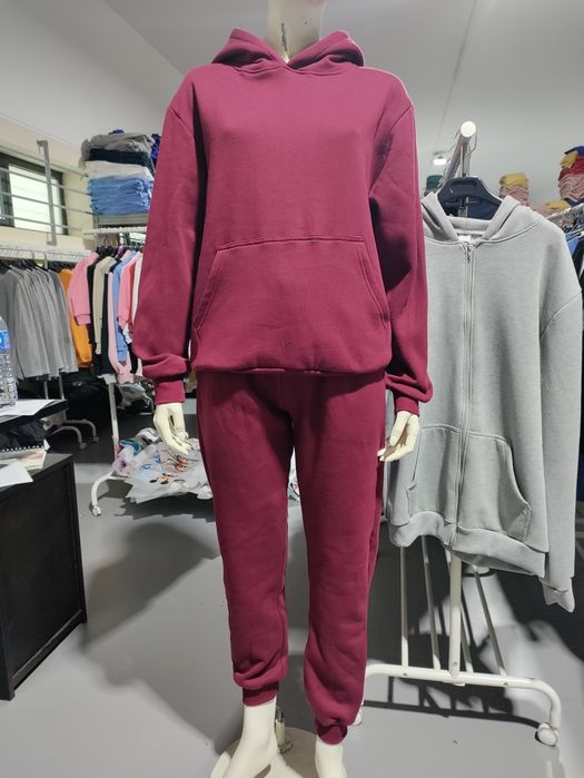 Fato treino 12 Euros.        Só para REVENDA