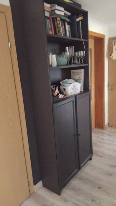 Czarny regal Ikea billy